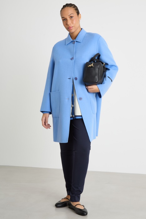 Abrigo de doble faz con bolsillos de parche Intrend