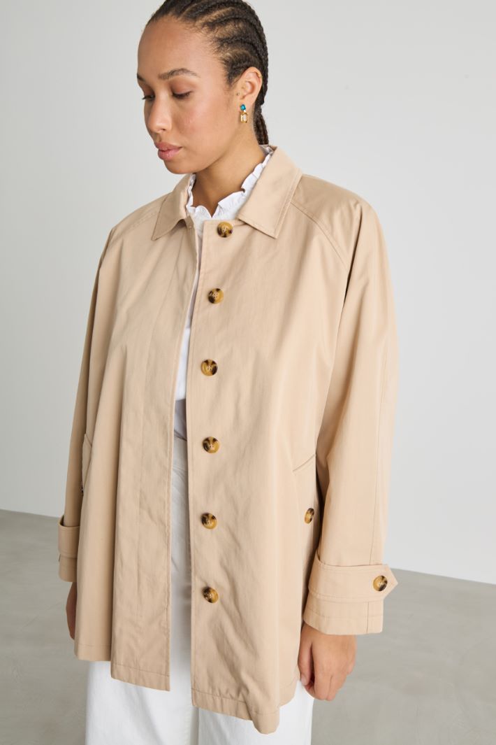 Short gabardine raincoat Intrend - 2