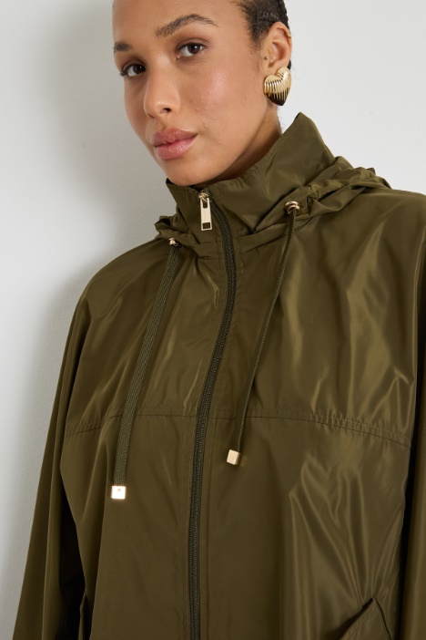 Impermeabile corto in taffetà