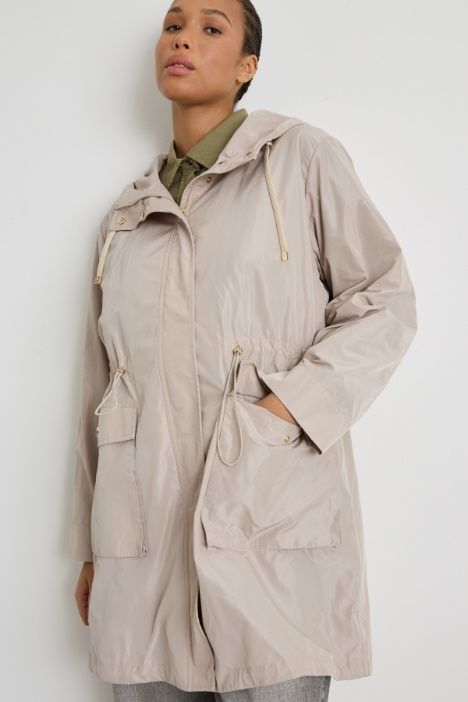 Parka de tafetán repelente al agua