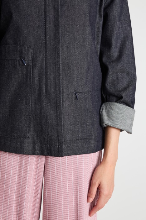 Giacca con tasche asimmetriche