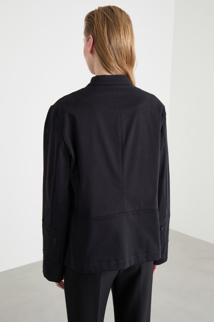 Jacket with asymmetrical pockets Intrend - 4
