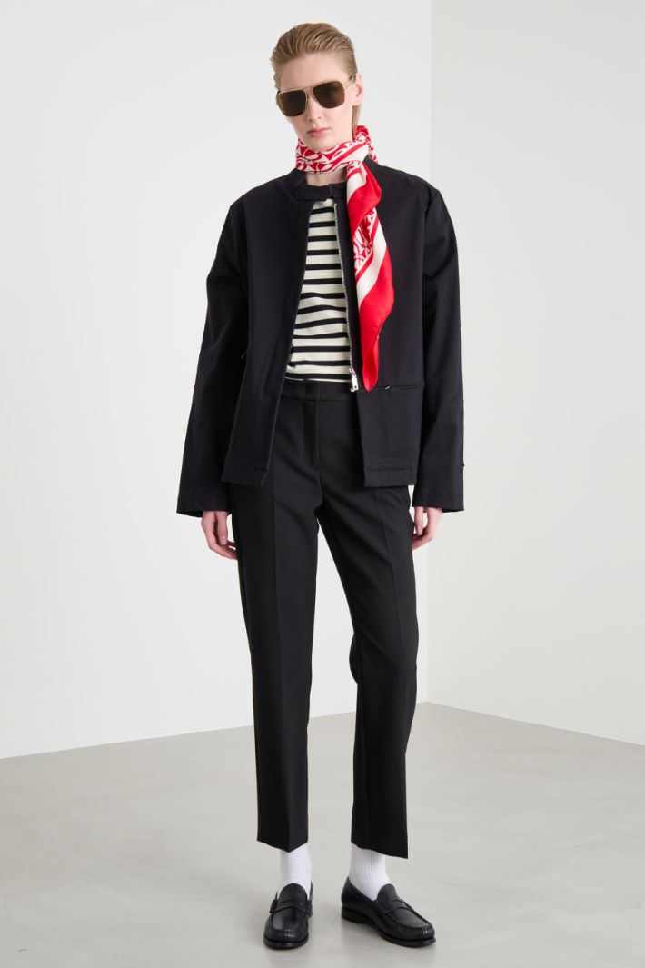 Jacket with asymmetrical pockets Intrend