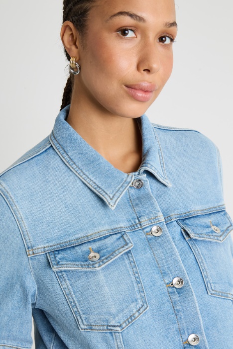 Giacca crop in jeans