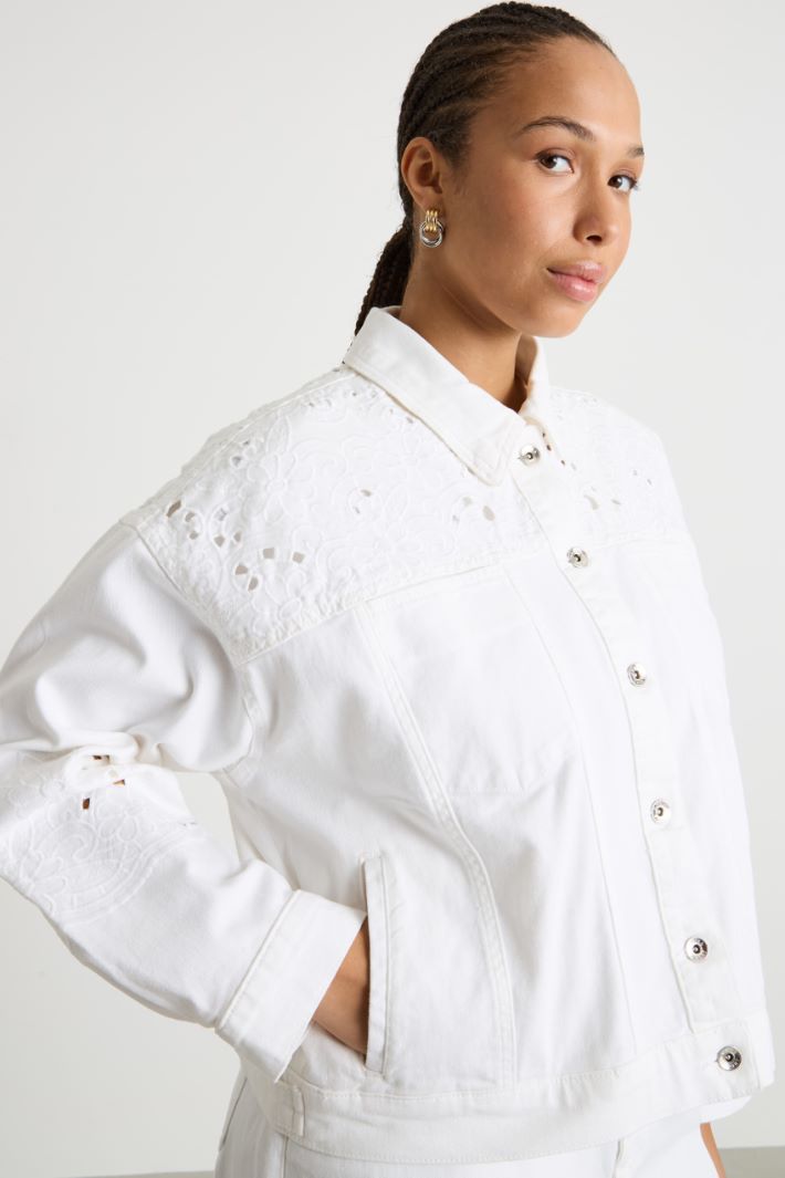 Boxy jacket with Broderie Anglaise Intrend - 3