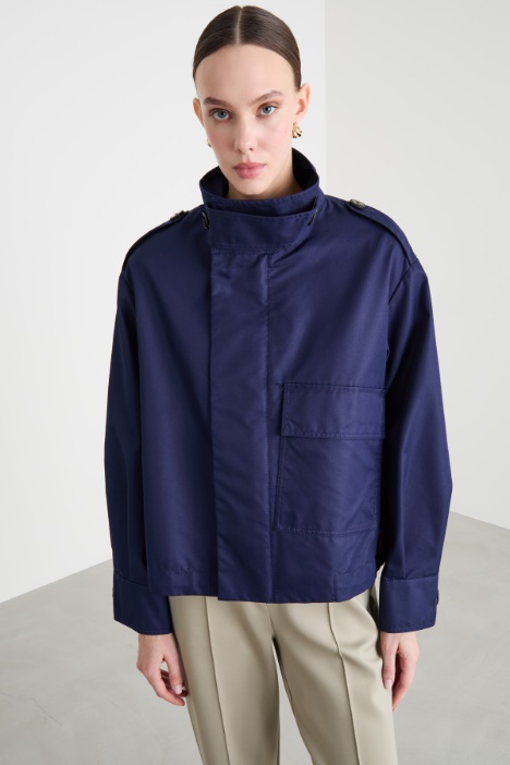 Cazadora de gabardina repelente al agua