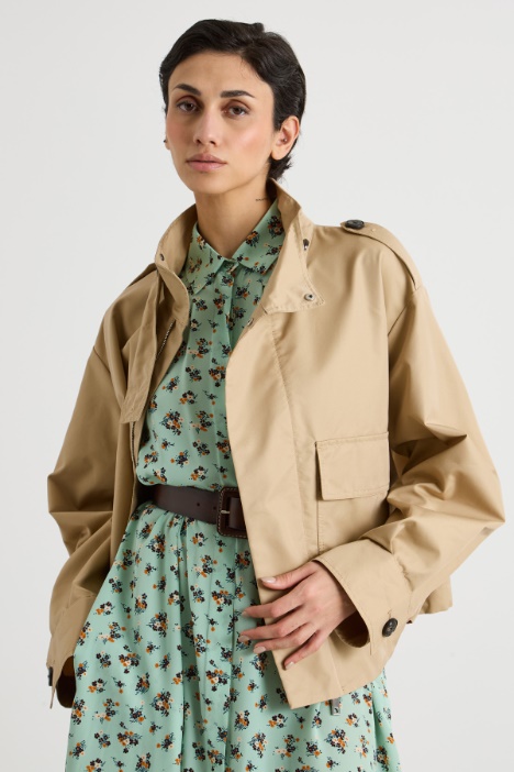 Cazadora de gabardina repelente al agua