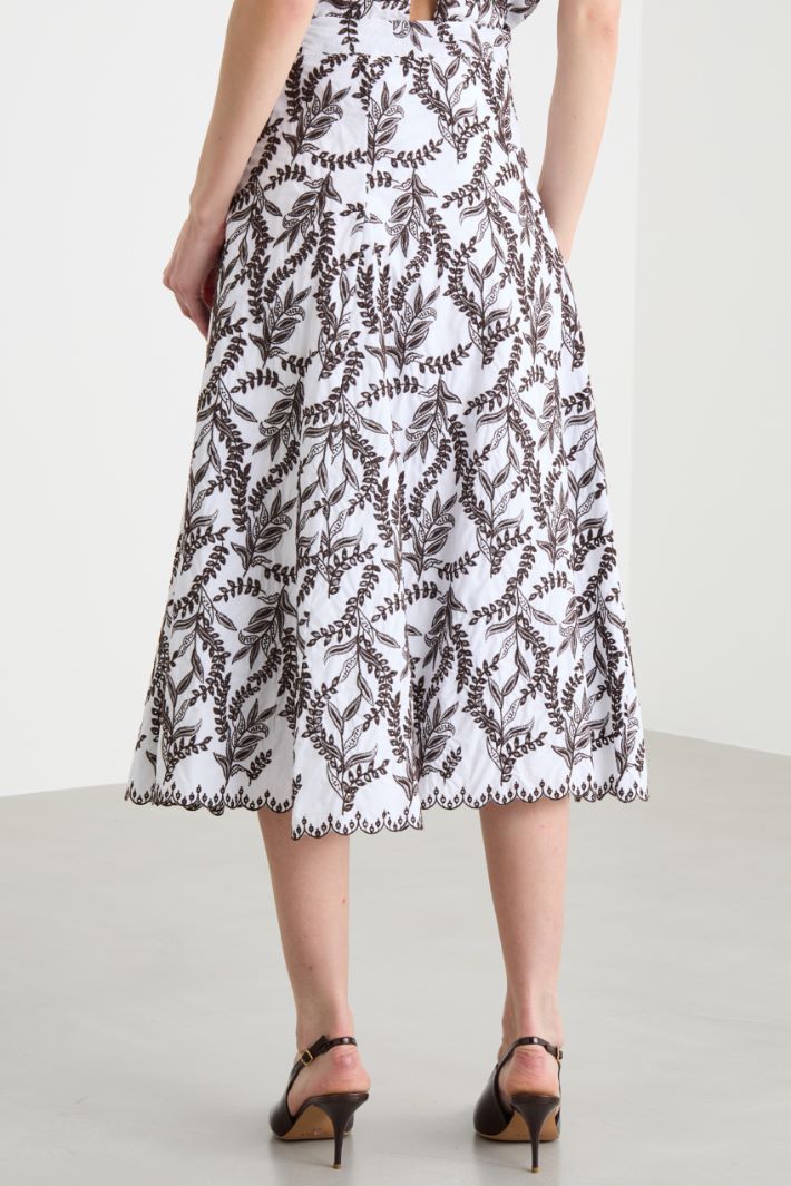 Embroidered poplin midi skirt Intrend - 4