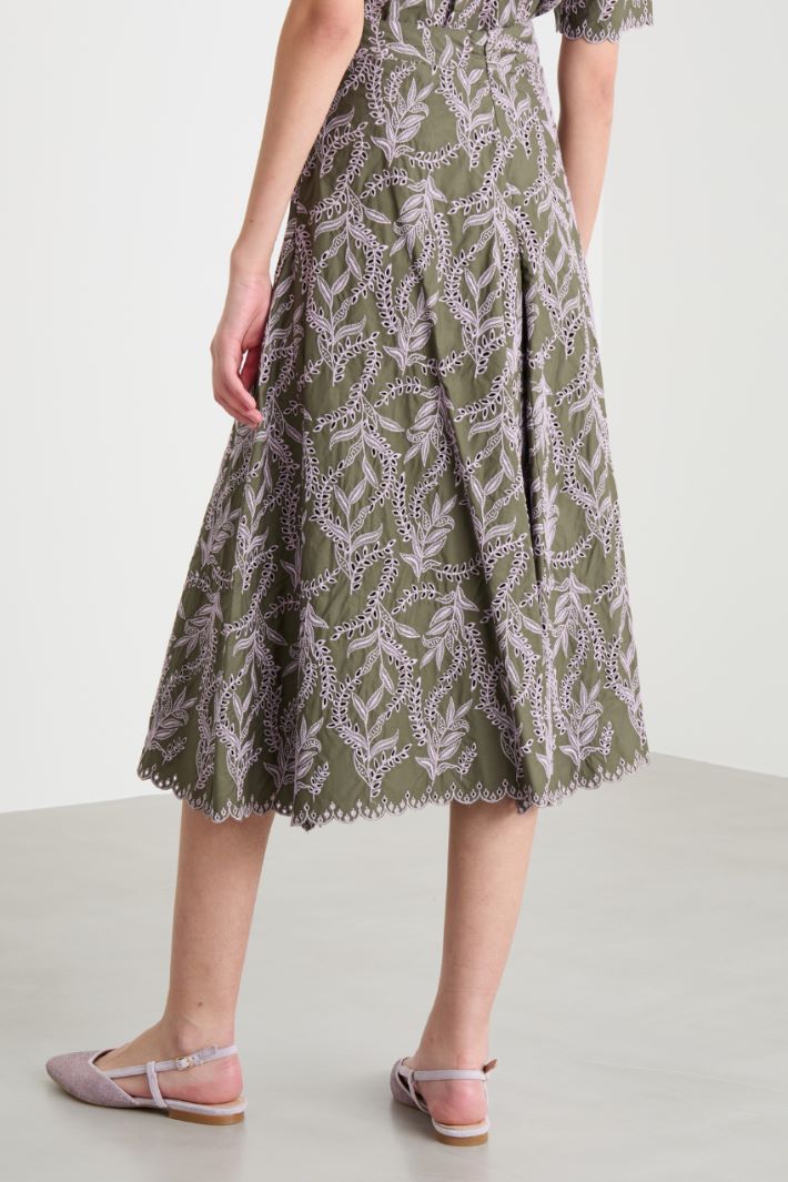Embroidered poplin midi skirt Intrend - 4