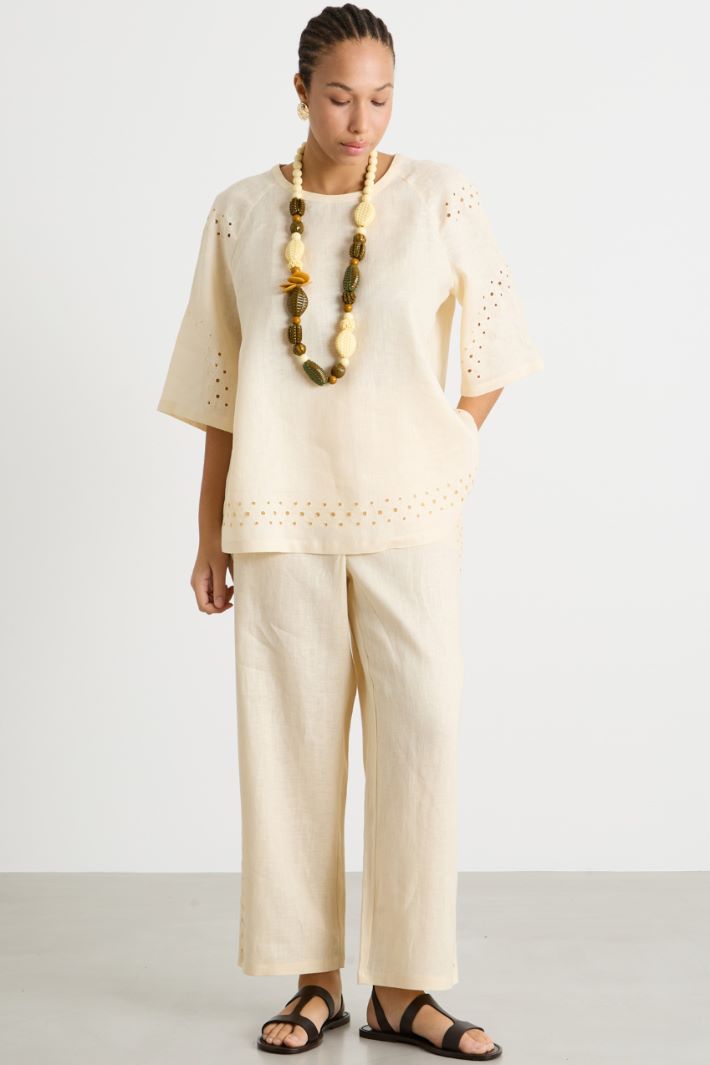 Embroidered blouse Intrend