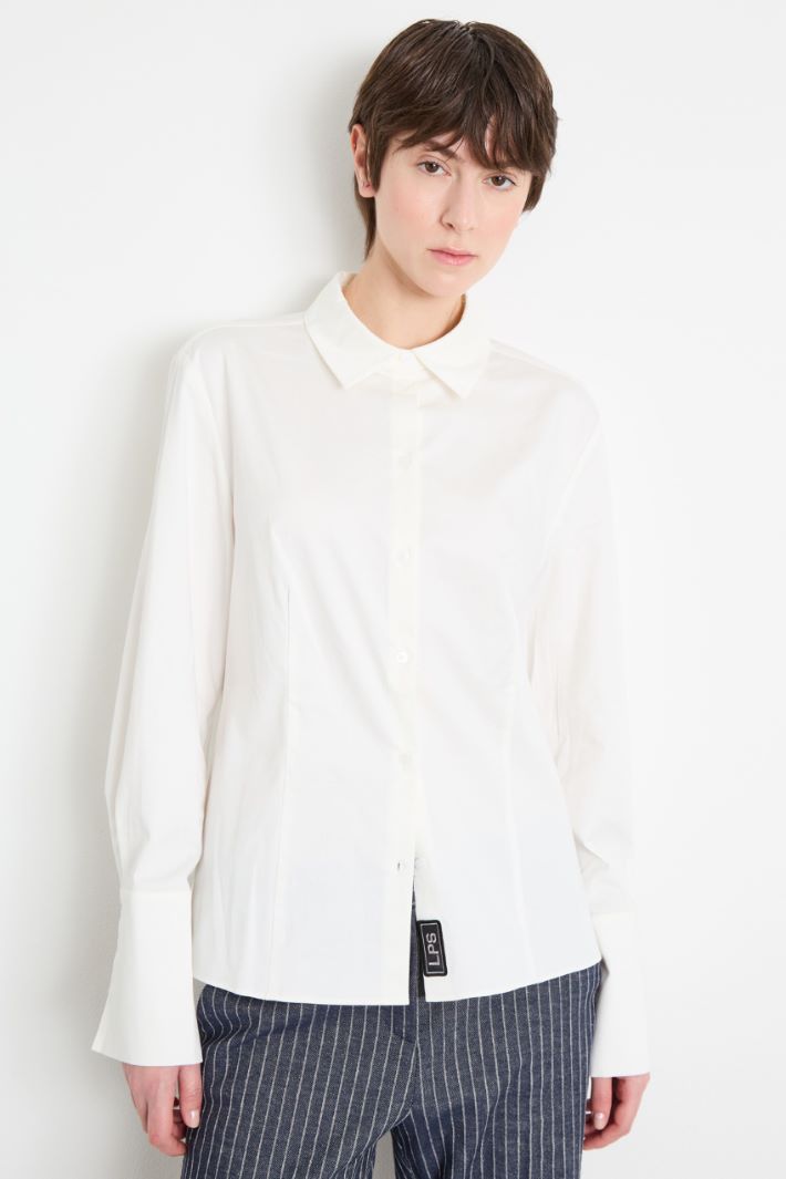 Straight-cut shirt with deep cuffs Intrend - 2