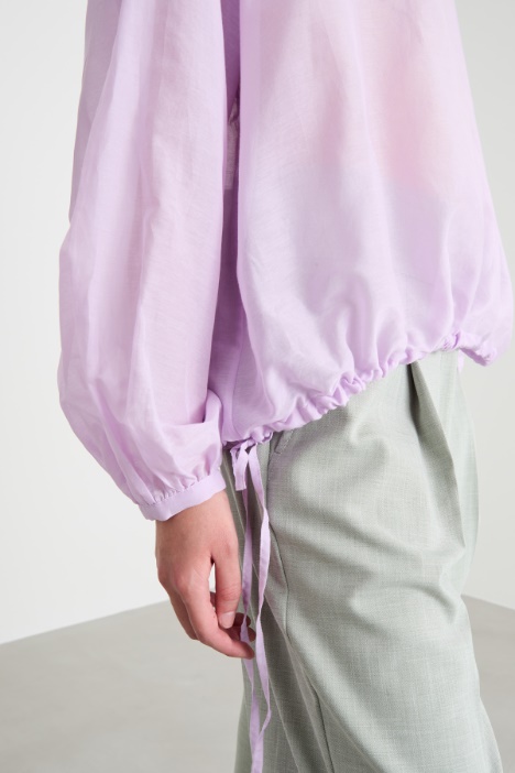 Blusa a uovo in voile