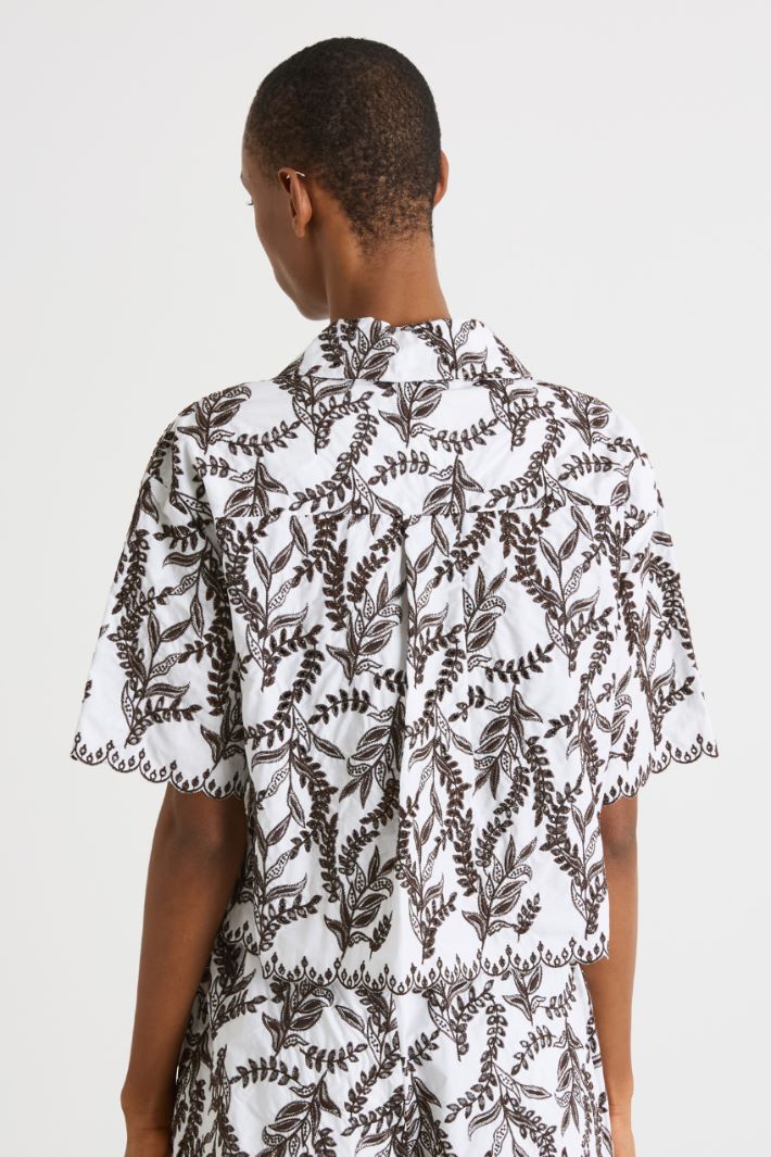 Embroidered poplin shirt Intrend - 4