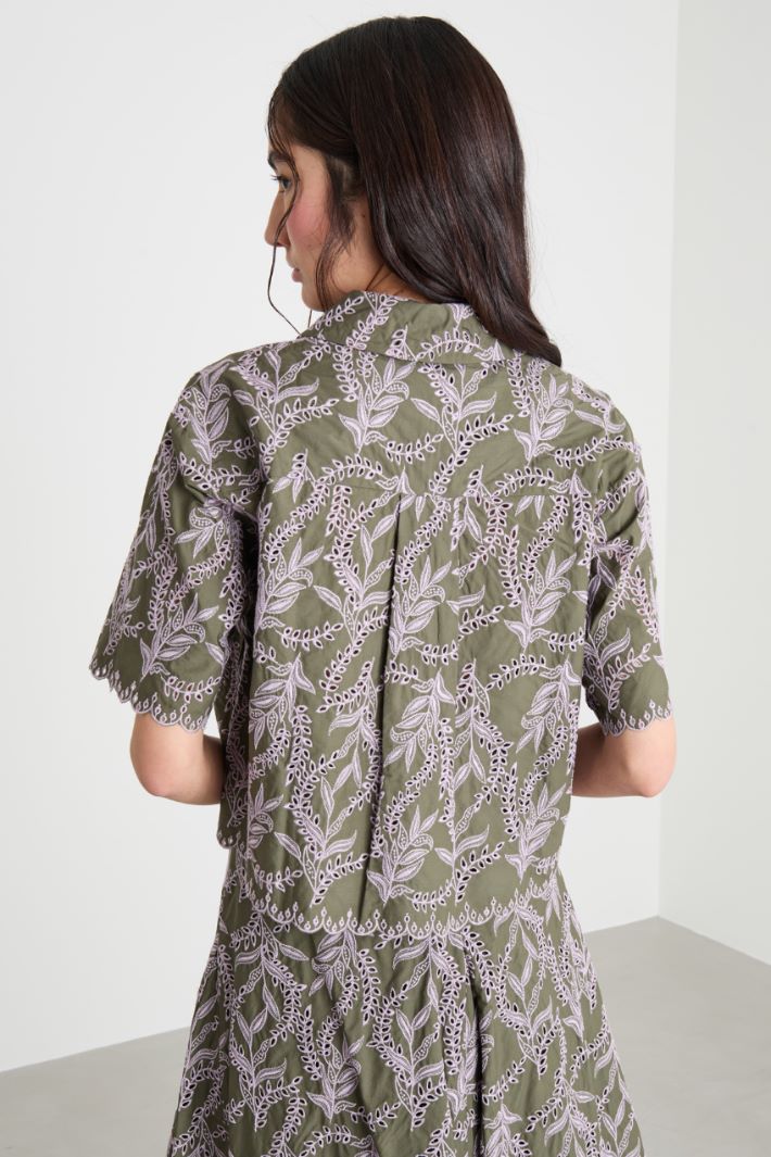 Embroidered poplin shirt Intrend - 4