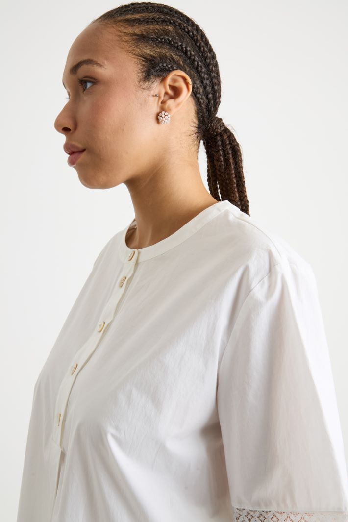 Lace-trimmed canvas blouse Intrend - 3