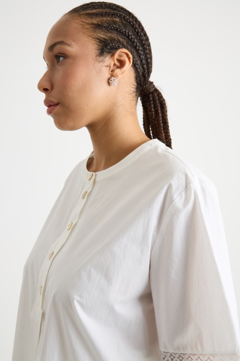 Blusa in tela con pizzo