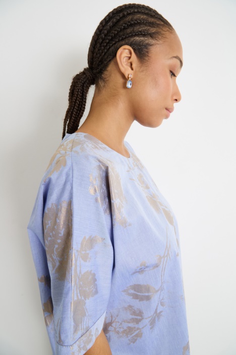 Blusa in chambray con stampa laminata