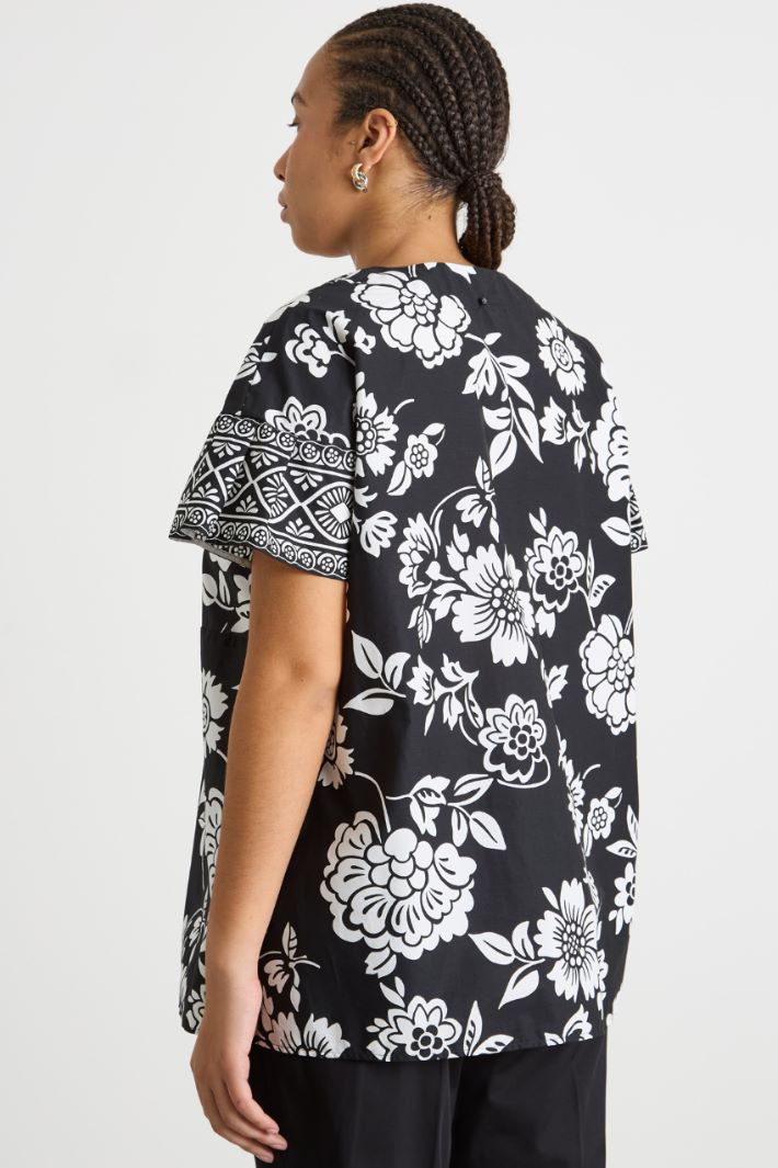 Printed poplin blouse Intrend - 4