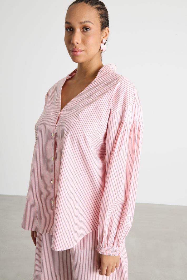 Pleated poplin shirt Intrend - 2