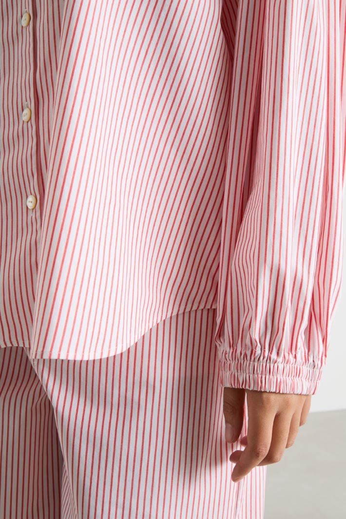Pleated poplin shirt Intrend - 3