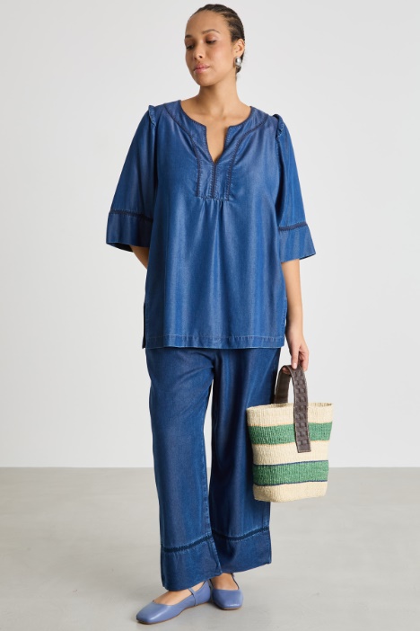 Crochet-embroidered denim blouse Intrend