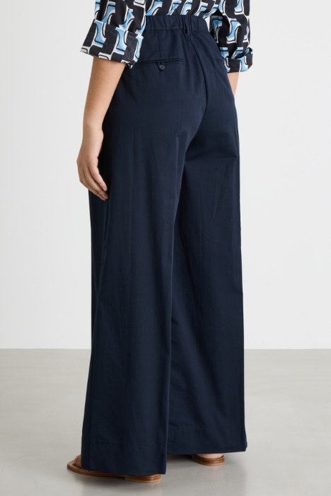 Pantalone svasato in gabardina