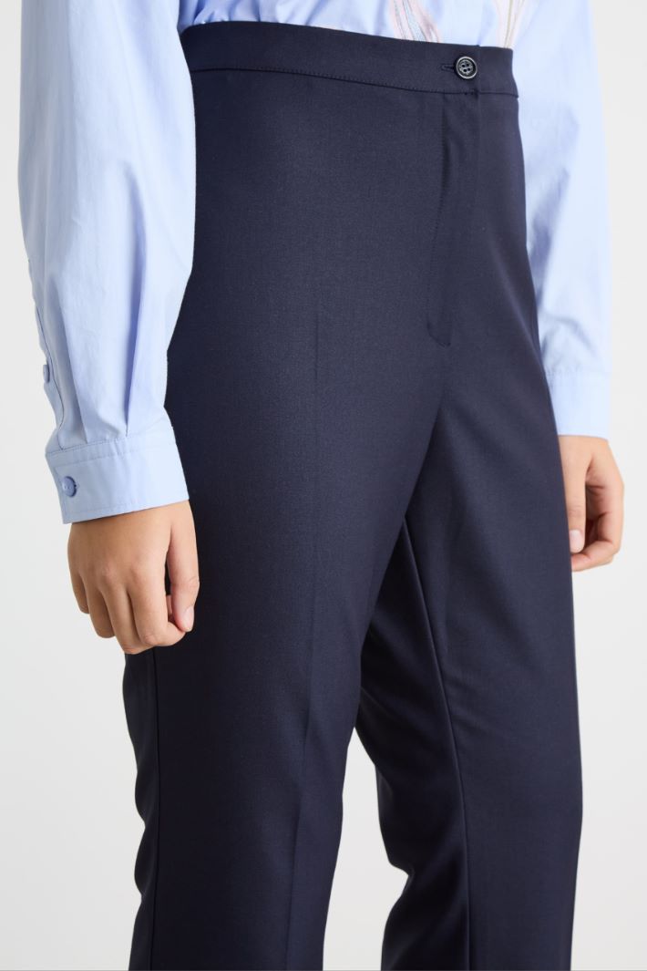 Cropped twill trousers Intrend - 3