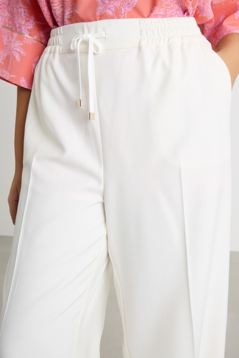 Pantalone ampio con coulisse