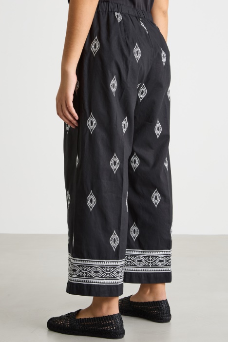 Pantalone crop ricamato