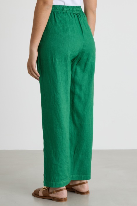 Pantalone con bottoni al fondo