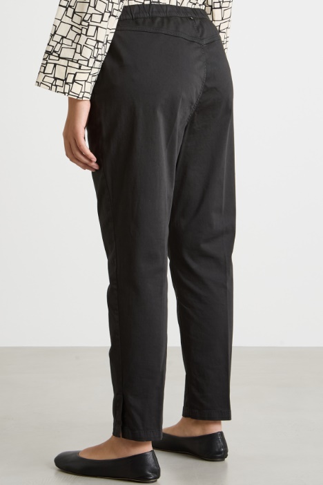 Pantalone chino in raso