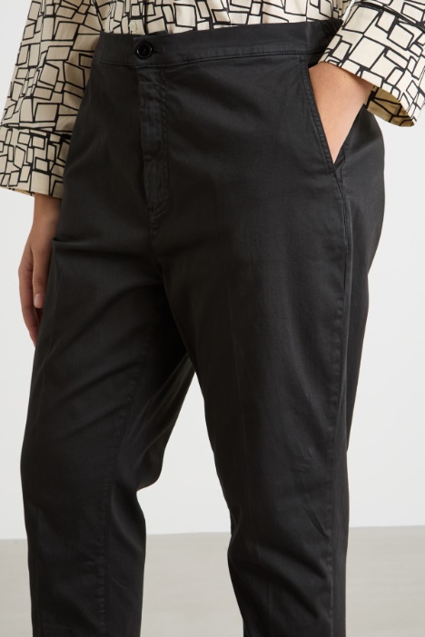 Pantalone chino in raso