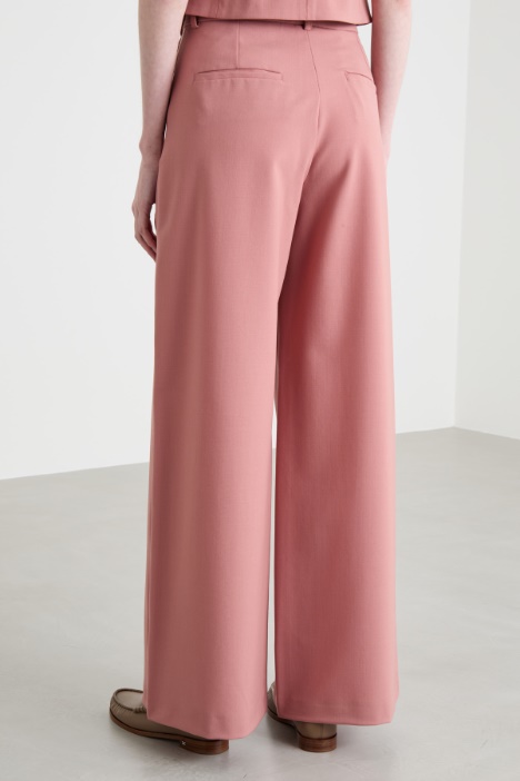 Pantalone ampio in gabardina