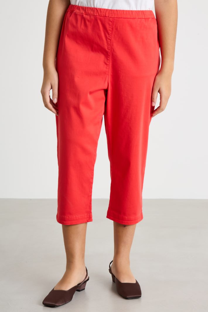 Cropped slit-hem trousers Intrend - 2