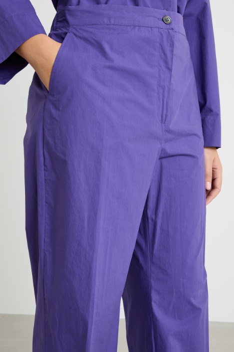 Pantalone ampio con tasche