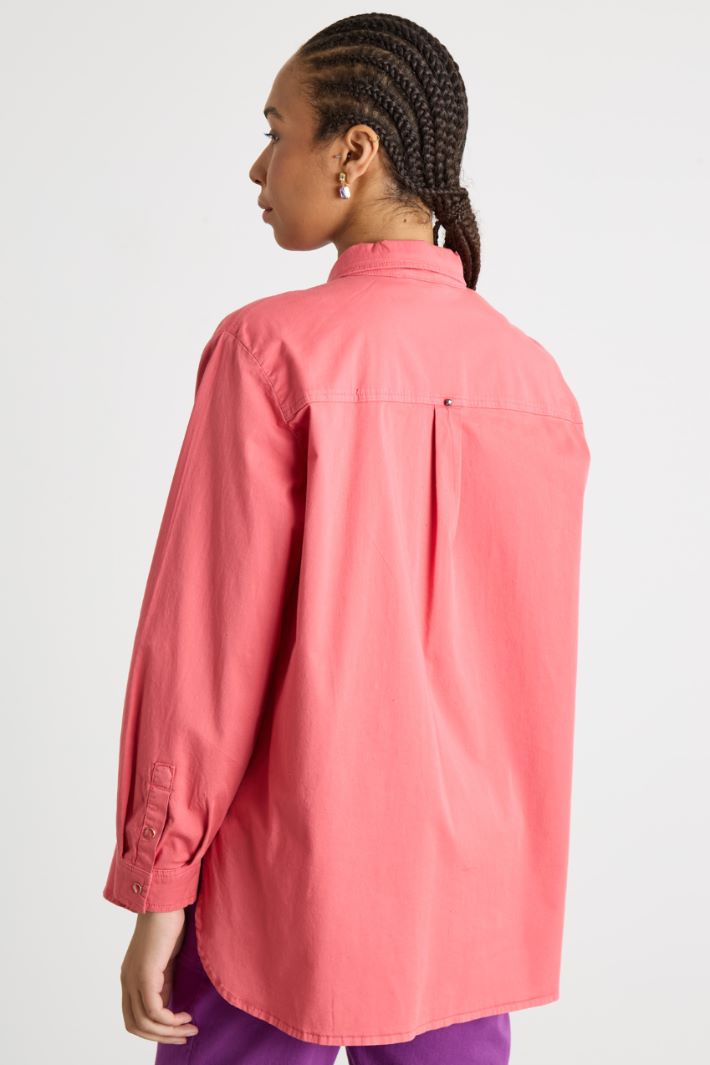 Blusa de gabardina con bolsillos Intrend - 4