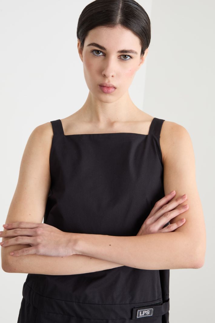 Short Flared Dress with Front Slits Intrend - 3