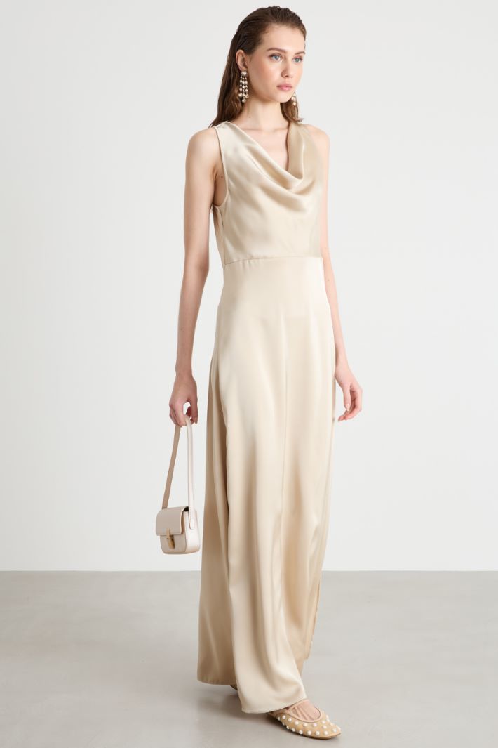 Satin maxi dress Intrend