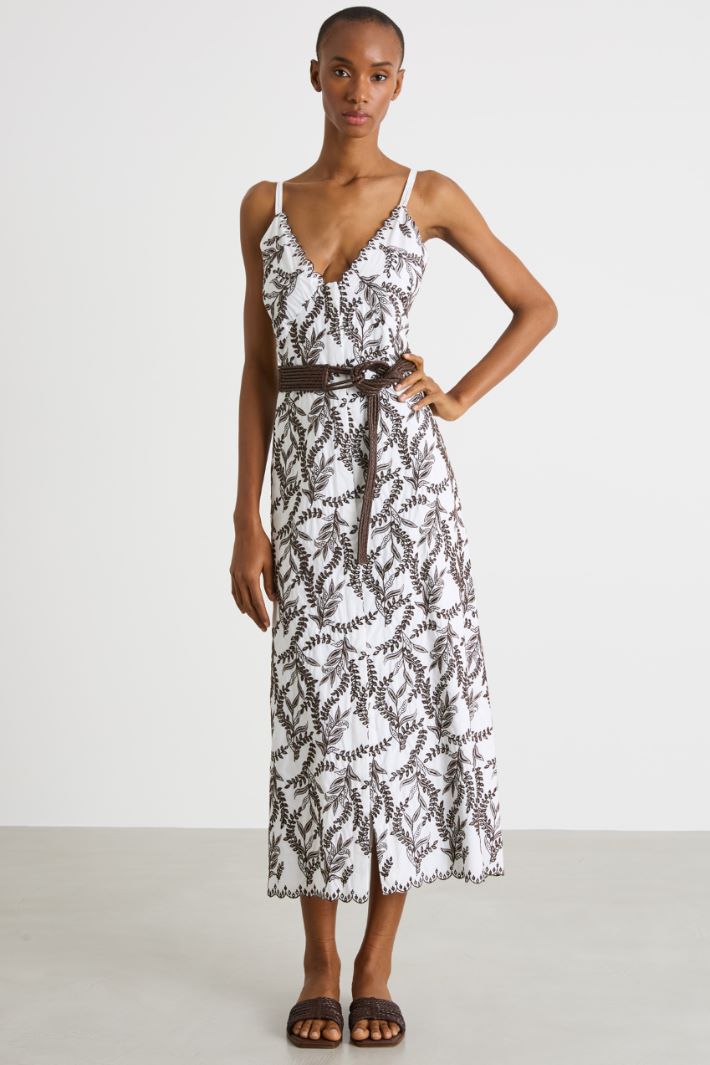 Embroidered poplin dress Intrend