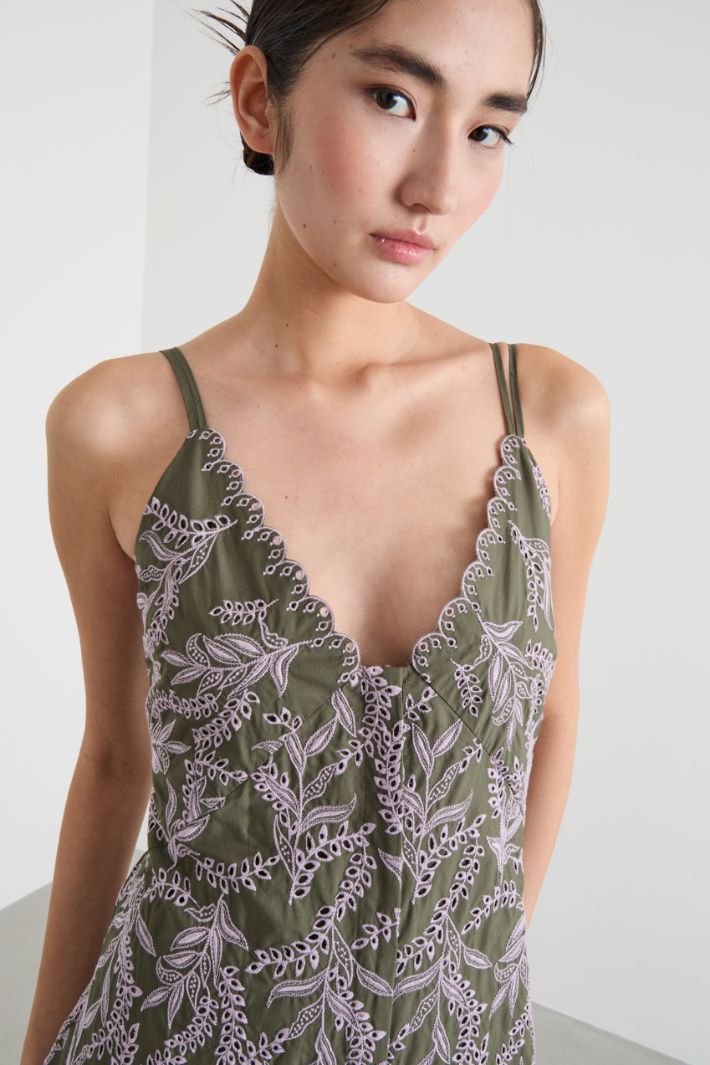 Embroidered poplin dress Intrend - 3