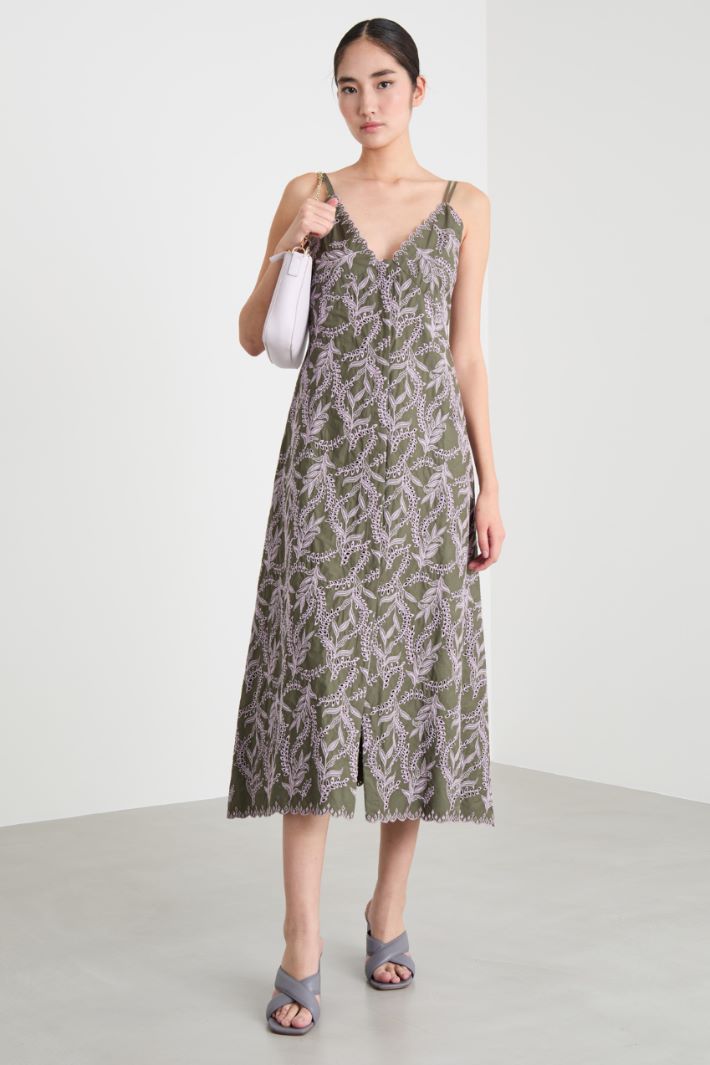 Embroidered poplin dress Intrend