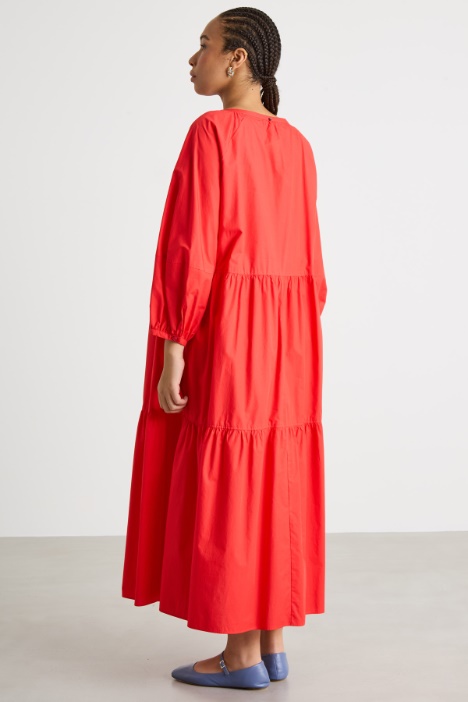 Abito lungo a balze in popeline