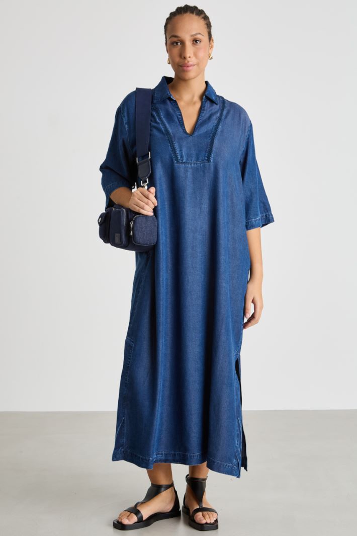Long denim dress with slits Intrend
