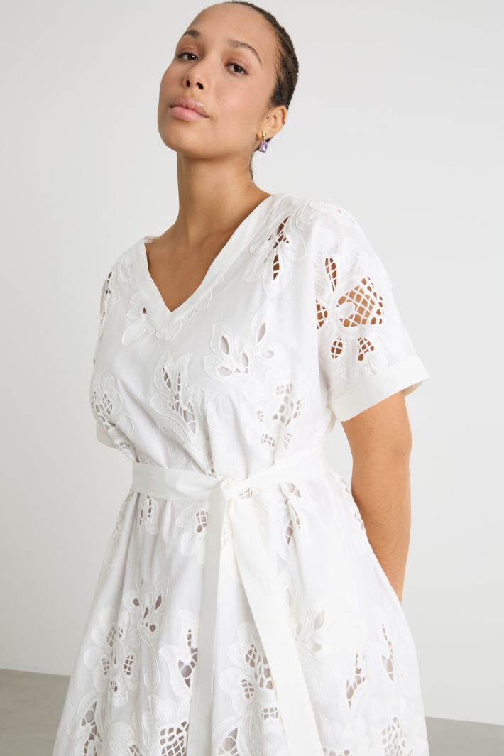 Embroidered muslin dress Intrend - 3