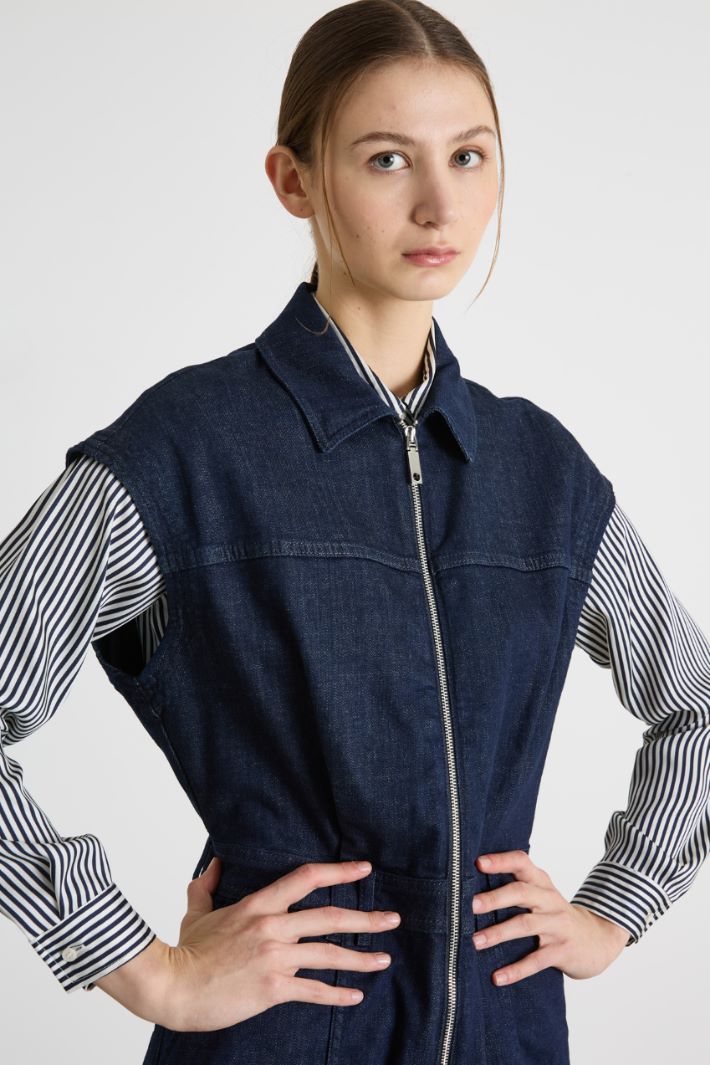Mini tuta in jeans con zip Intrend - 3