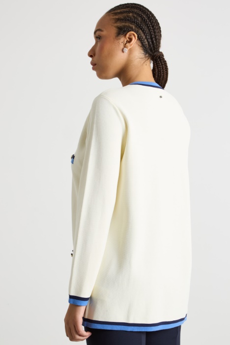 Cárdigan con detalles en contraste