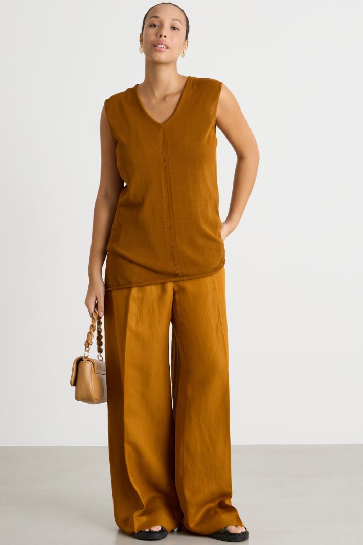 Sleeveless knit top Intrend