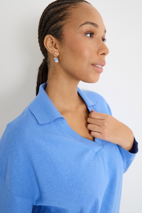 Maglia con scollo ampio