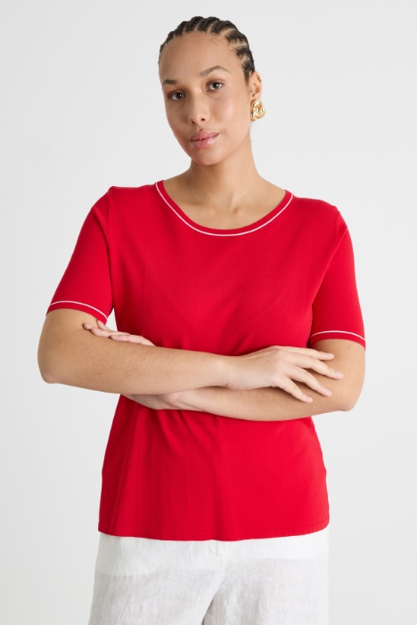 Semi-Fitted Short-Sleeved Knit Top Intrend