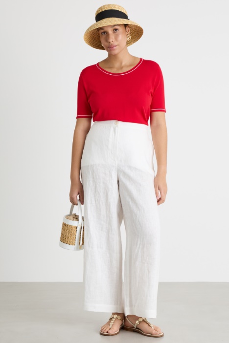 Semi-Fitted Short-Sleeved Knit Top Intrend